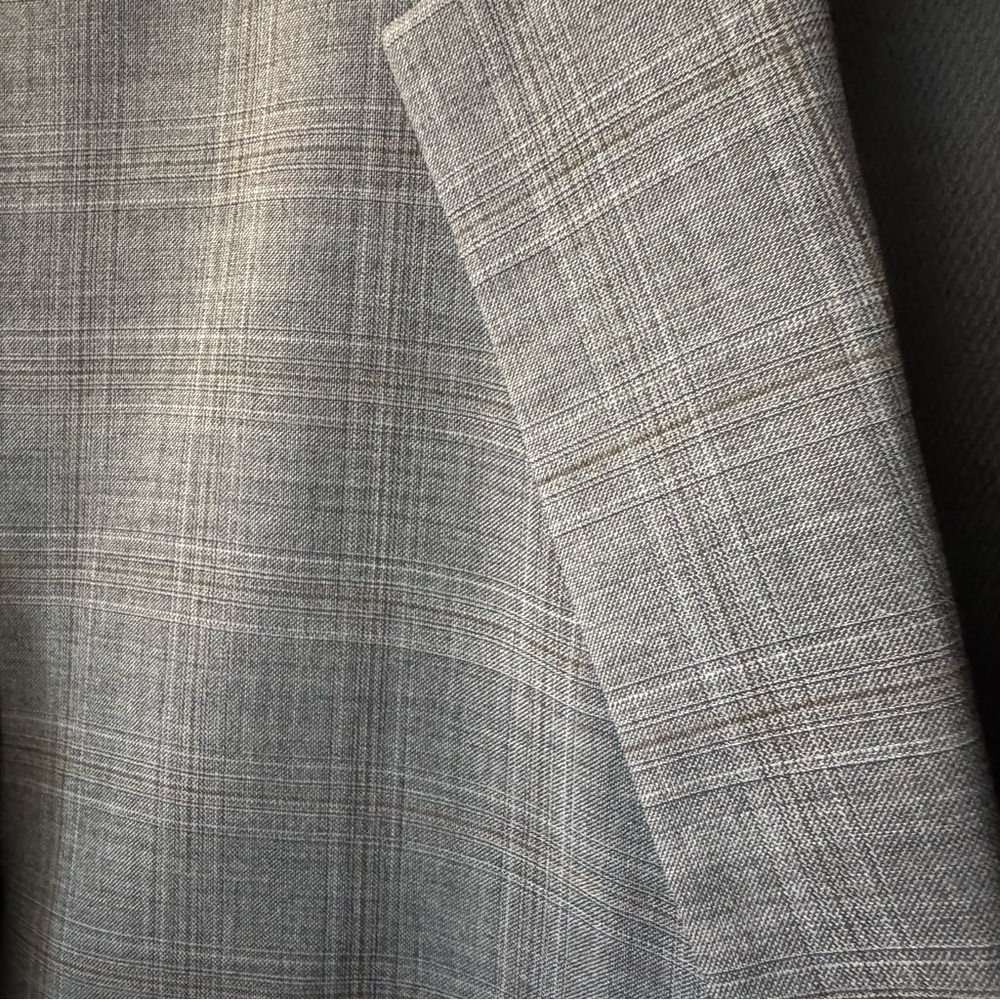 Joseph Abboud Gray Windowpane 2-Piece Suit | Size 54R Jacket, 49W Pants $85 - Picture 2 of 14